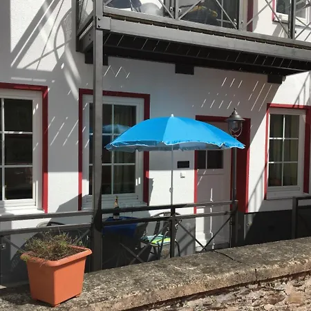 Mosel Reblaus Apartment Zell